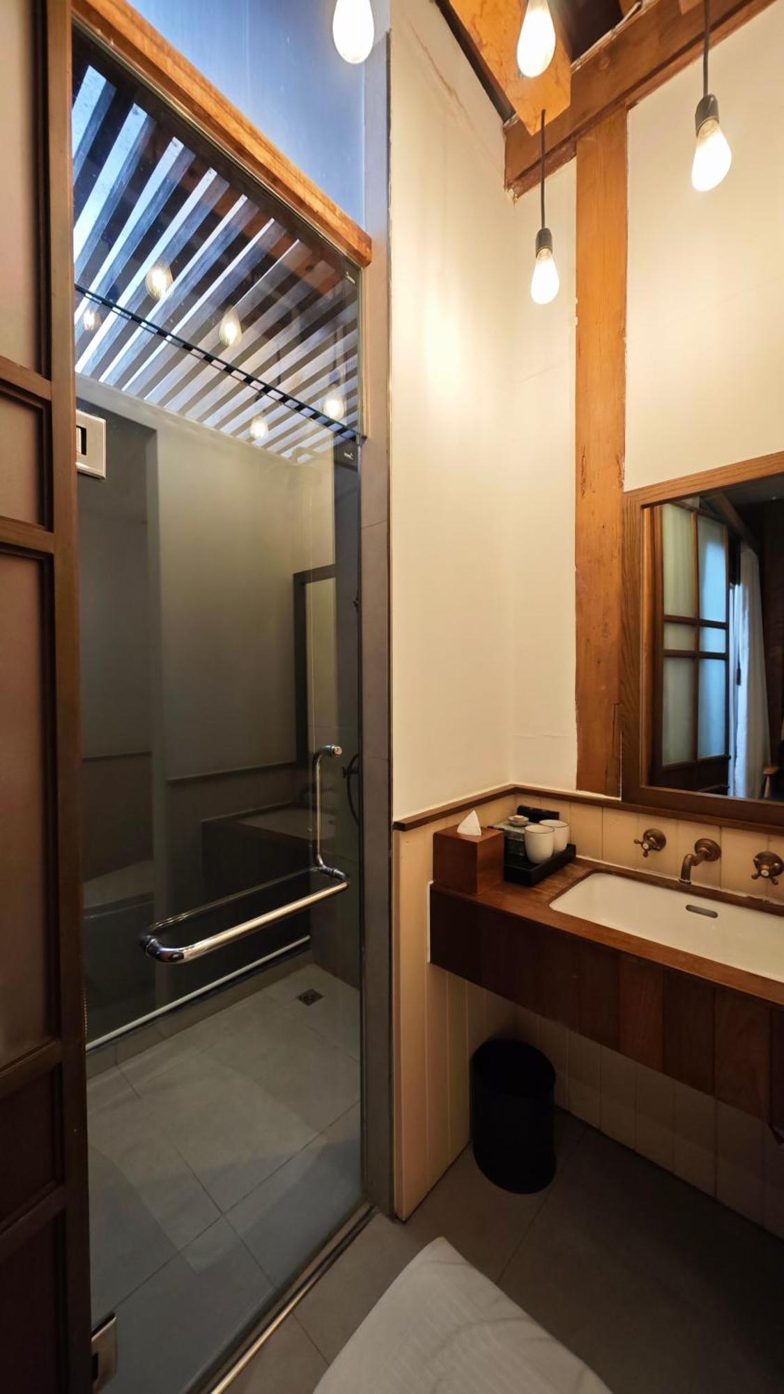 Chann Bangkok Noi Kültér fotó