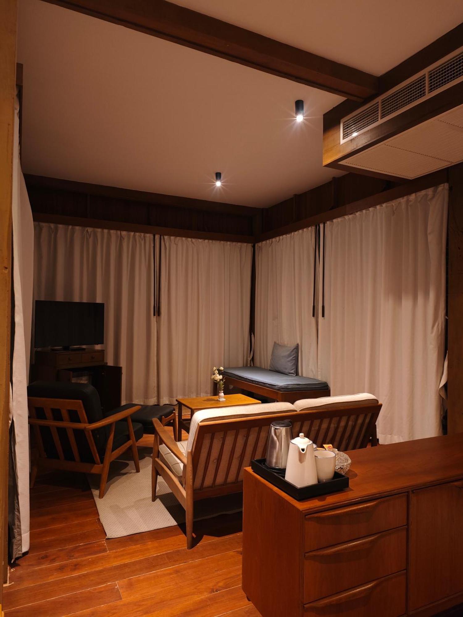 Chann Bangkok Noi Kültér fotó